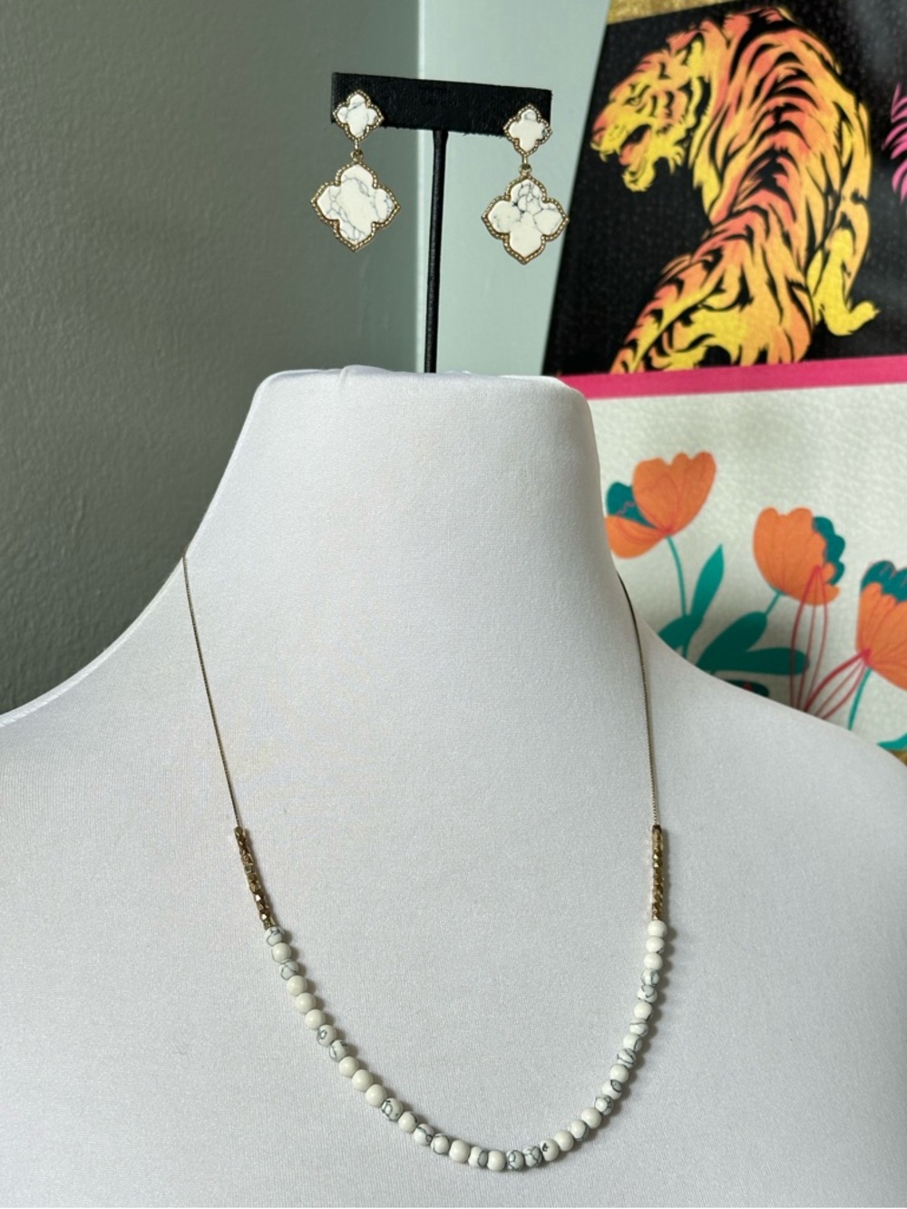 White Stone Marble Beaded Necklace Bracelet Clover Earrings Set Boho Modernist